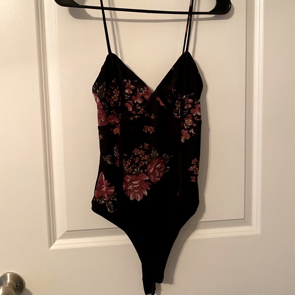 Guess bodysuit NWT